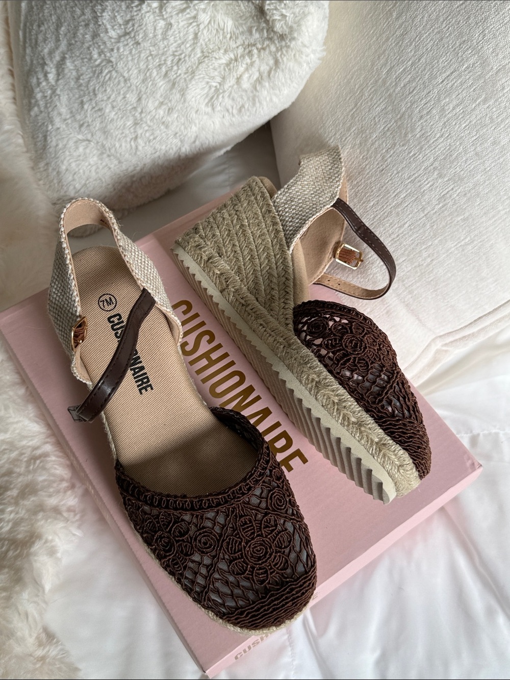 BRAND NEW CUSHIONAIRE Flora platform espadrilles heels brown
